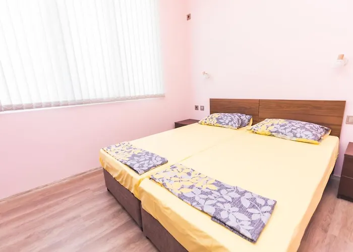 за гости боряна * Burgas